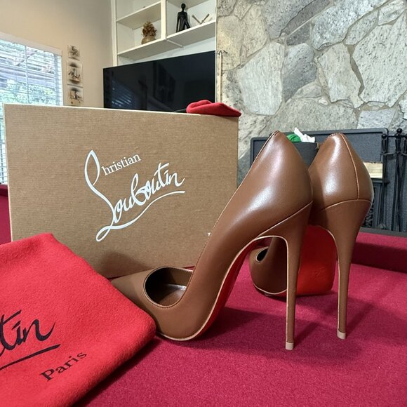 Christian Louboutin Pumps (Red Bottom) - Picture 8 of 8